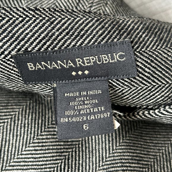 Vintage Banana Republic Wool Herringbone Pleated Y2K Skirt (size 6) - Picture 10 of 11